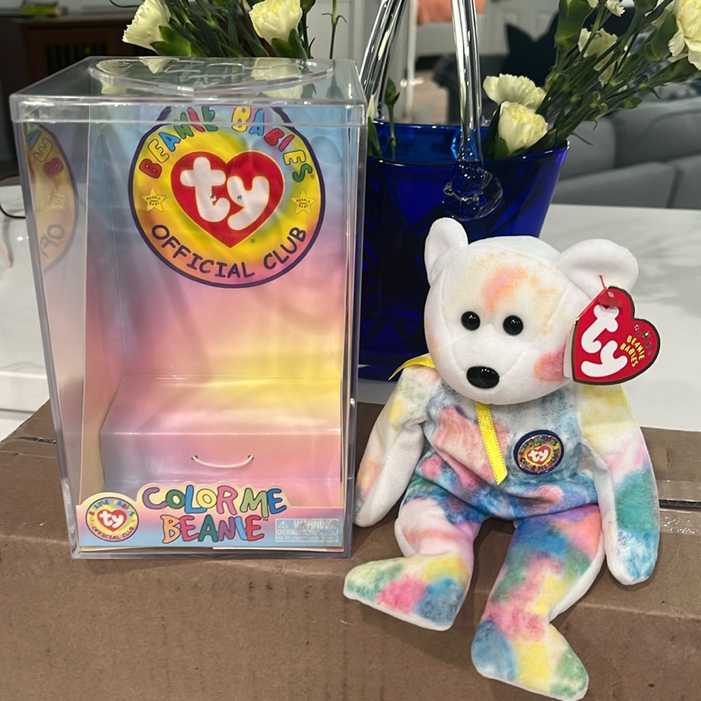 Color Me Beanie Bear with markers